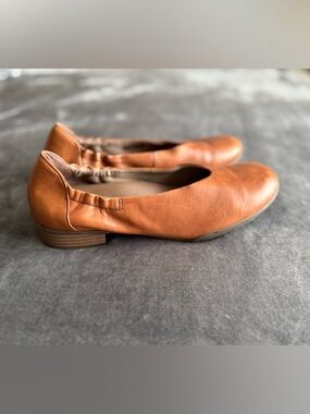 DANSKO Kira Slip On Flat Camel Brown Soft Leather Comfort Flats Shoes 40 9.5 10